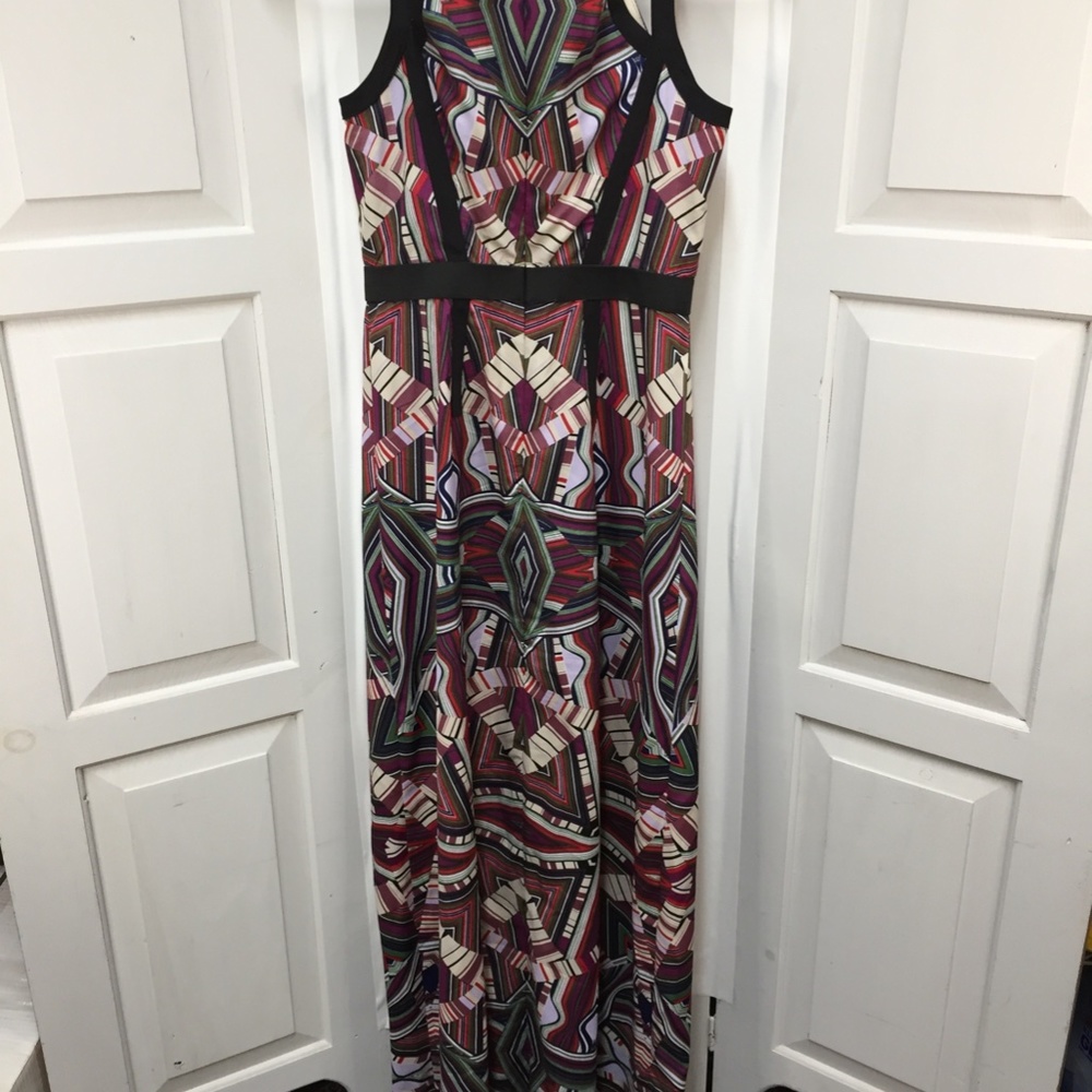 Sabine Colorful Geometric Pattern Maxi Dress - Picture 14 of 16